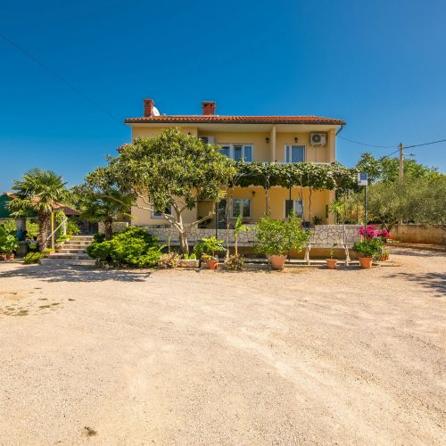 Rooms Valentino Vrh