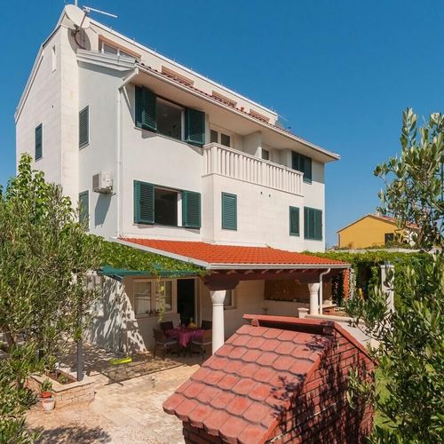 Apartment Irena Supetar