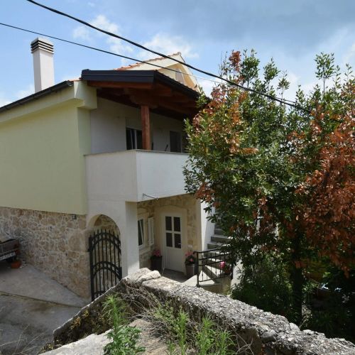 Apartments With Parking Space Čižići, Krk - 19412 Čižići