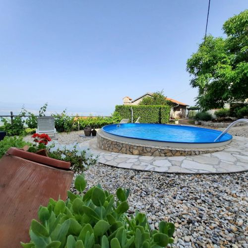 House Mikleus Lovran