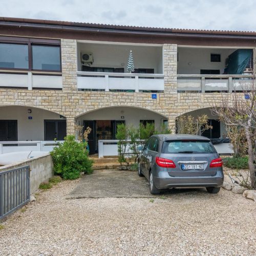 Apartment Nada Vir