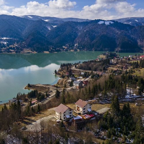 Pensiunea și Căsuțe individuale Farmecul Naturii Colibița