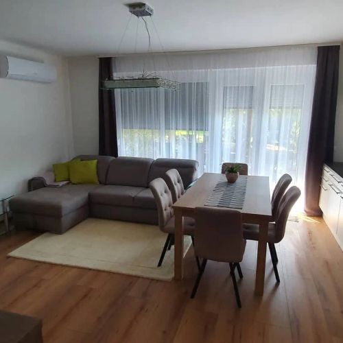 Márk Apartman Balatonszárszó