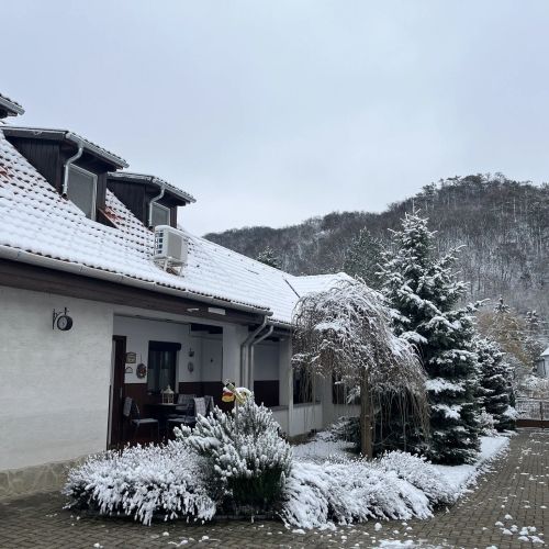 GuBó Vendégház Gánt – Gánt, Ungaria