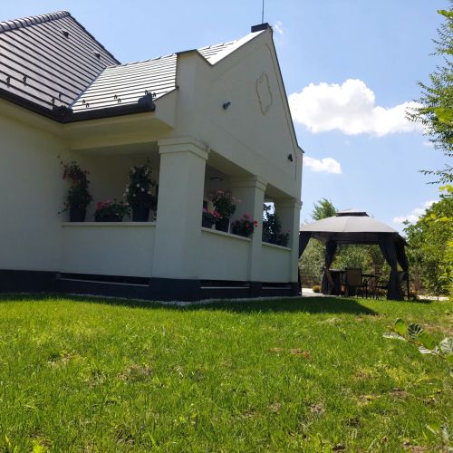 Földi Paradicsom Apartman Hajdúszoboszló – Hajdúszoboszló, Maďarsko