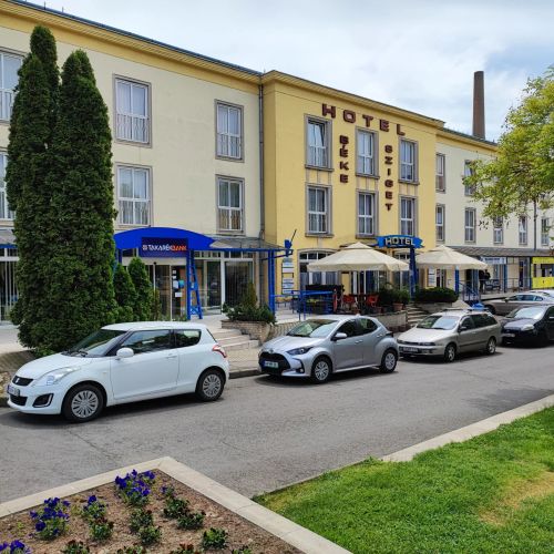 Hotel Béke Sziget Komló
