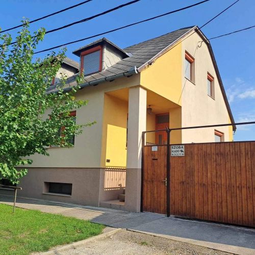 Neuhercz Apartmanok Halászi – Halászi, Ungaria