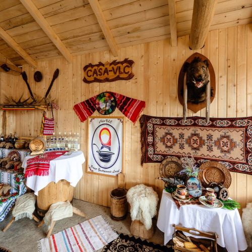 Casa VLC Punct Gastronomic Local Bilbor – Bilbor, România