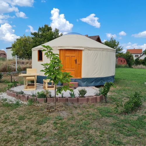 Jurtafarm a nomád luxus Ráckeve