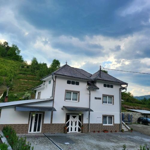 Casa Paradis Moisei – Moisei, România
