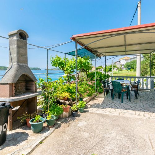 Apartments Luci Supetarska Draga – Supetarska Draga, Croația
