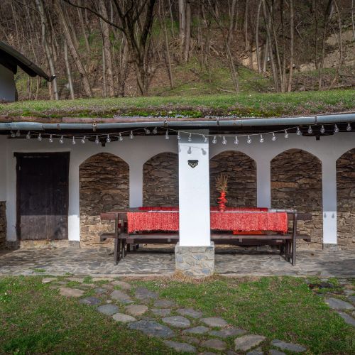 Casa Sub Magrin Sat Bătrân – Sat Bătrân, România