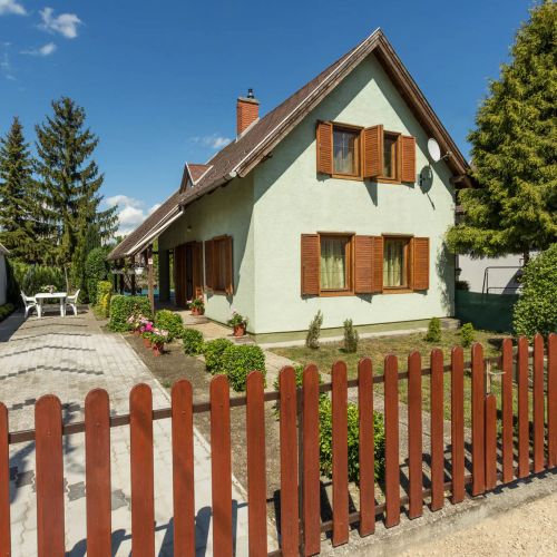 Lipóti Nyaralóház Lipót