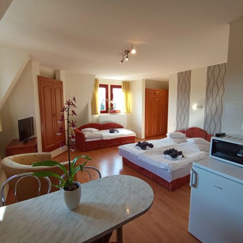 Luxor Apartmanház Bogács