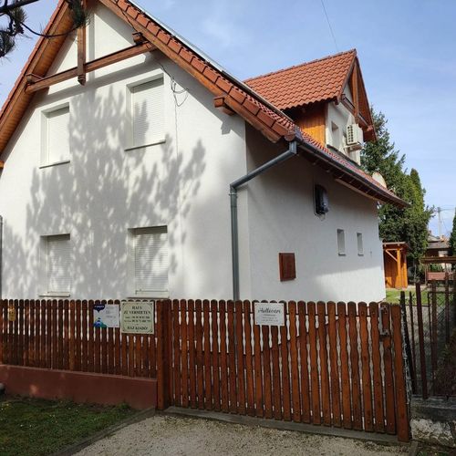 Hollovári Vendégház Harkány