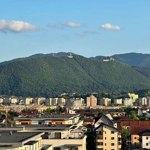 KOA | Twin Tower Brașov – Brașov, România