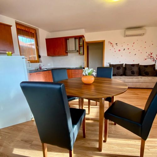 Hunor Napsugár Apartman Balatonlelle – Balatonlelle, Ungaria