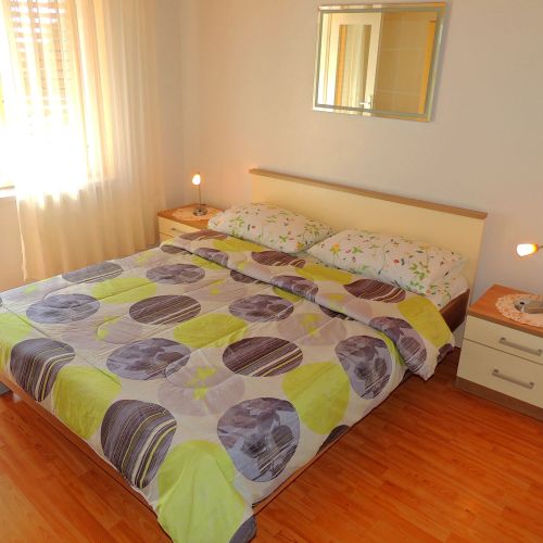 Apartments With Parking Space Krk - 20357