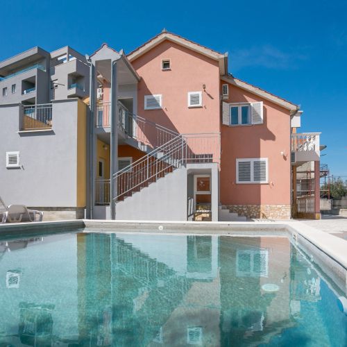 Family-friendly Apartments With Swimming Pool Split - 21026