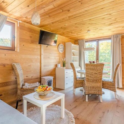 ZACISZE Domek na Kaszubach Brodnica Dolna z balią z jacuzzi – Brodnica Dolna, Polska