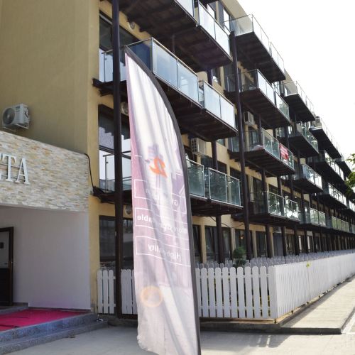 Apartamente Roșu Litoral Saturn – Saturn, România