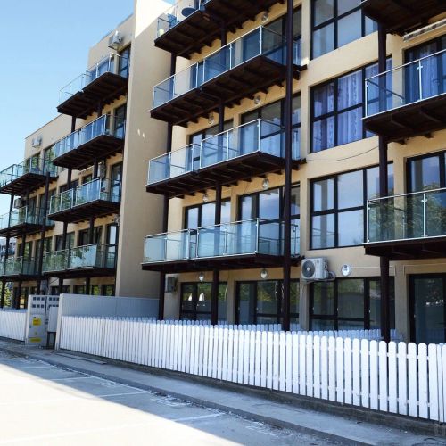 Apartamente Roșu Litoral Saturn – Saturn, România