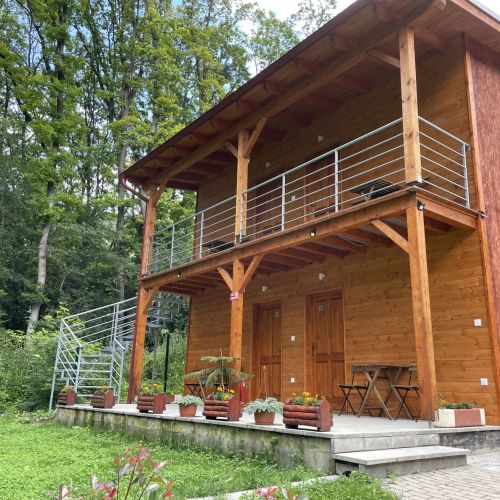 Tölgyfa Büfé és Vendégház Kesztölc Klastrompuszta 
