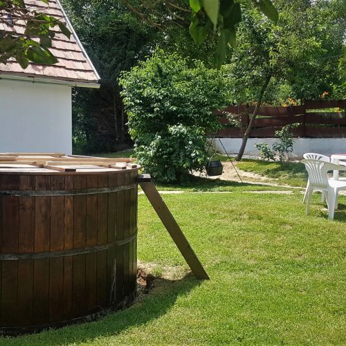 Élet Virága Vendégház Bálványos – Bálványos, Ungaria