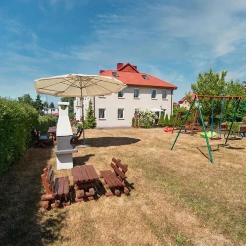 Pensjonat "Piastowy Dwór" Jastrzębia Góra – Jastrzębia Góra, Polonia
