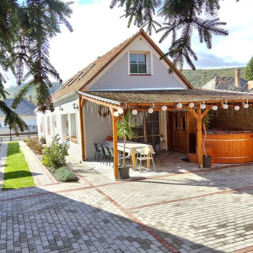 Borostyánkút Wellness Home Vendégház Bakonybél