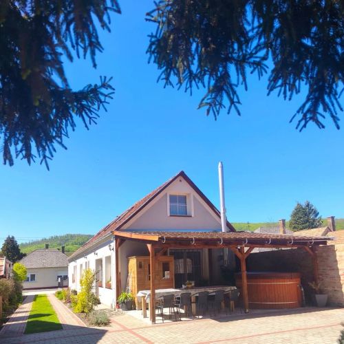Borostyánkút Wellness Home Vendégház Bakonybél
