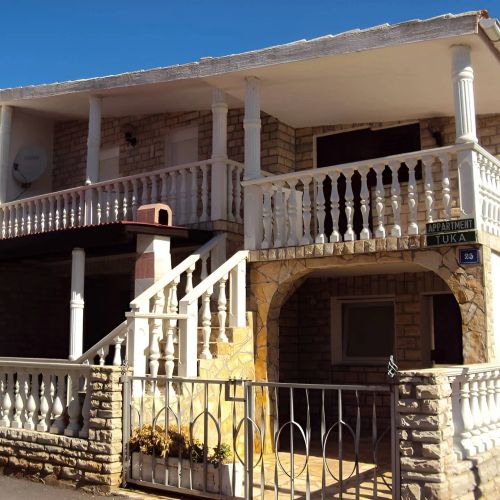 Apartments Tuka 2 and 6 Vir – Vir, Croația