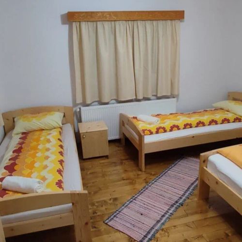 Cabana Becze Lăzarea – Lăzarea, România