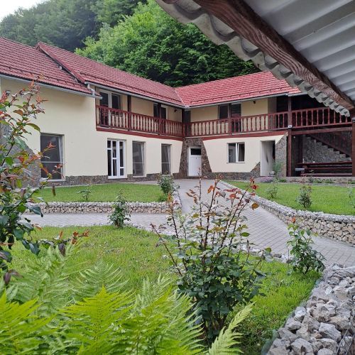 Casa Petra Poiana Mărului
