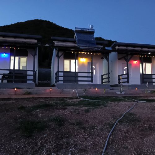 Panoramic House Coronini – Coronini, România