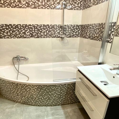 Project Comfort Apartament Bohaterów 12/7  – Warszawa, Polska