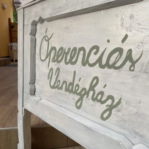 Óperenciás Vendégház Balatonszabadi – Balatonszabadi, Ungaria