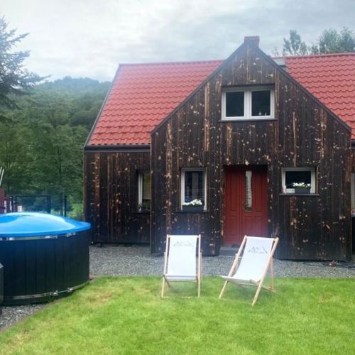 W deSki dom Krzyżowa