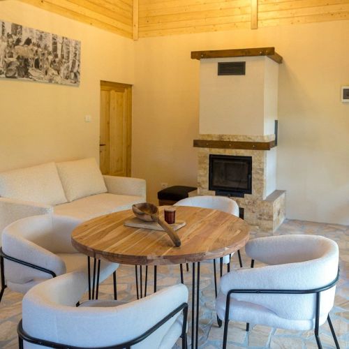 Satul de vacanță Cuibul Lupilor Ciucea