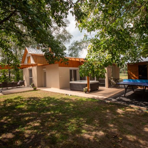 Apróka Relax Vendégház Balatonlelle – Balatonlelle, Ungaria