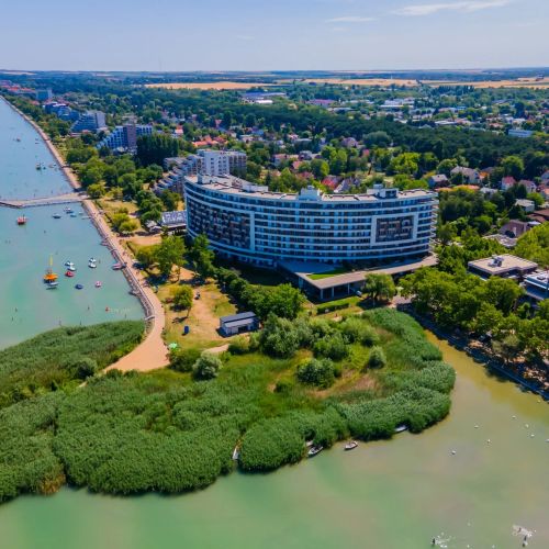 MF Club 218 Belvedere Apartment Siófok