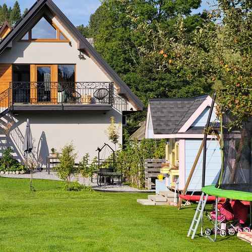 Domek Owca za płotem Witów