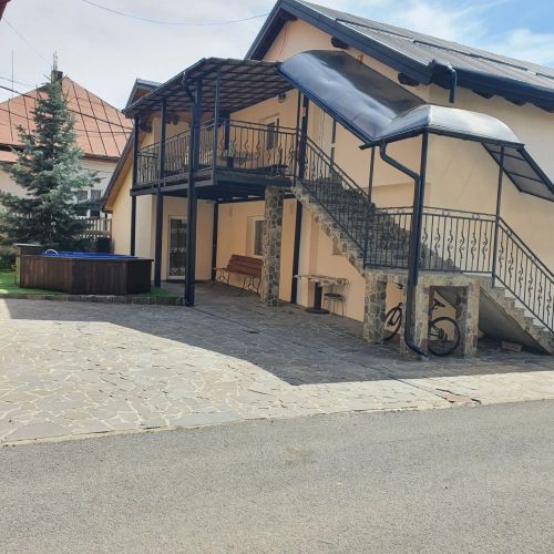 Pensiunea Laurențiu Borșa