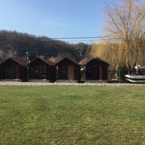 Rafting & Via Ferrata Base Camp Vadu Crișului – Vadu Crişului, România