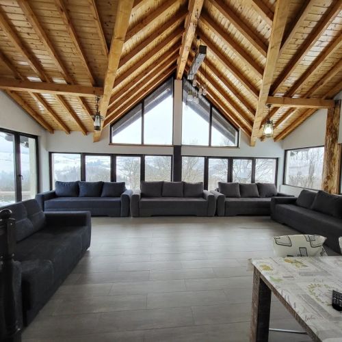 Casa din Livada Poiana Mărului – Poiana Mărului, România