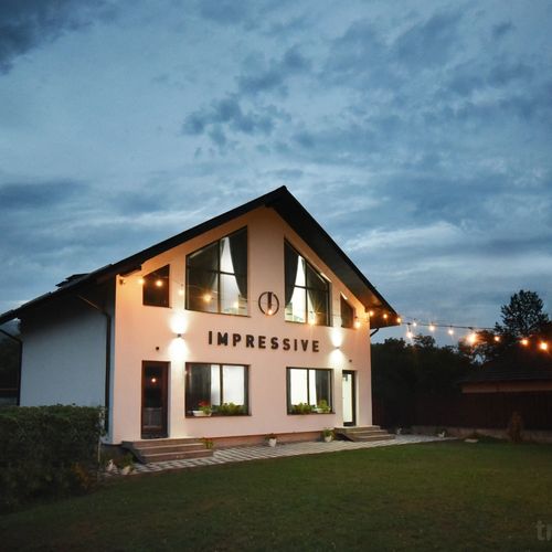 Casa Impressive Târgu Ocna