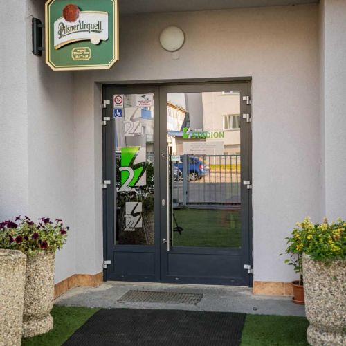 Restaurace a hotel stadion Dačice – Dačice, Česká republika