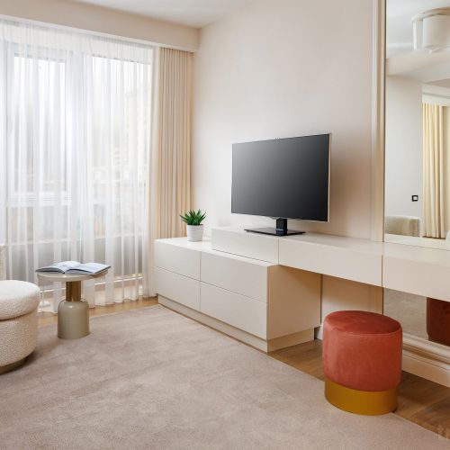 Skylark | Abu Dhabi Suite with Fireplace & View Brașov – Brașov, România