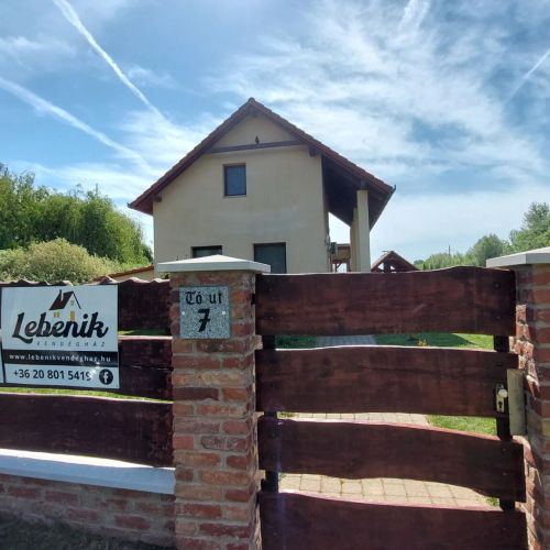 Lebenik Vendégház Levelek – Levelek, Ungaria