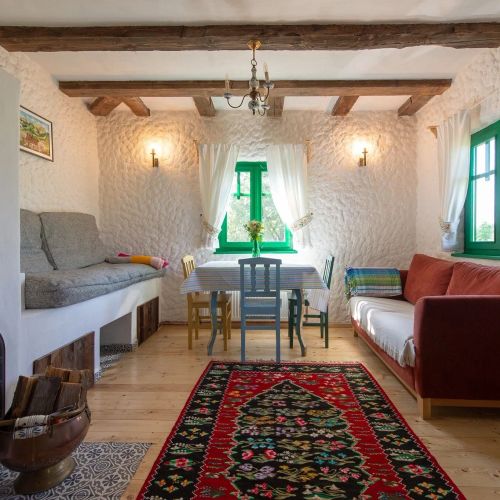 La sat - Mândră Ioană Bertea – Bertea, România